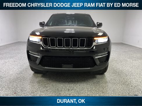 Used 2024 Jeep Grand Cherokee Limited AWD/4WD image 2