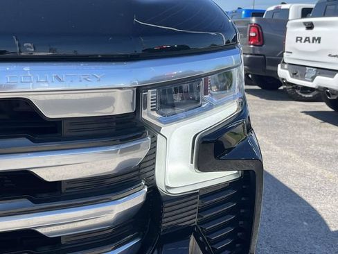 Used 2024 Chevrolet Silverado 1500 High Country w/ High Country Premium Package AWD/4WD image 9