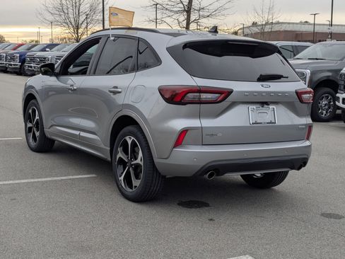 Certified 2023 Ford Escape ST-Line Select w/ Tech Pack #2 image 6