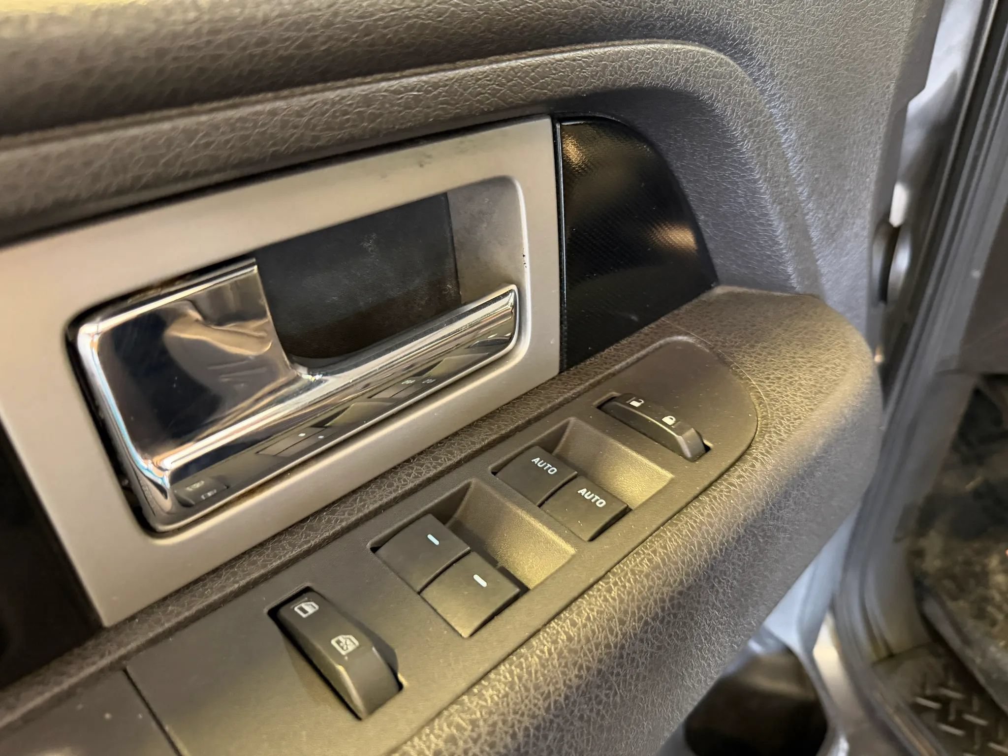 Used 2012 Ford F150 FX4 w/ FX Luxury Pkg AWD/4WD image 10