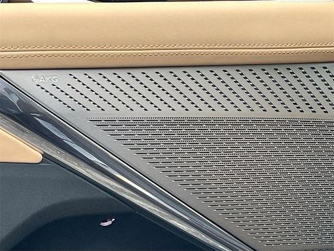 New 2025 Cadillac Escalade IQ Sport 2 w/ LPO, ONYX Package image 19