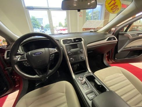 Used 2017 Ford Fusion S image 19
