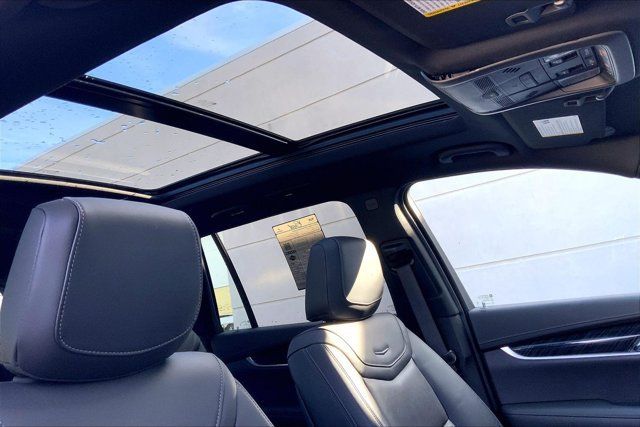 Used 2025 Cadillac XT6 Premium Luxury AWD/4WD image 22