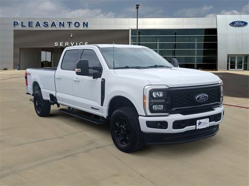 Used 2023 Ford F350 XLT w/ XLT Premium Package image 7