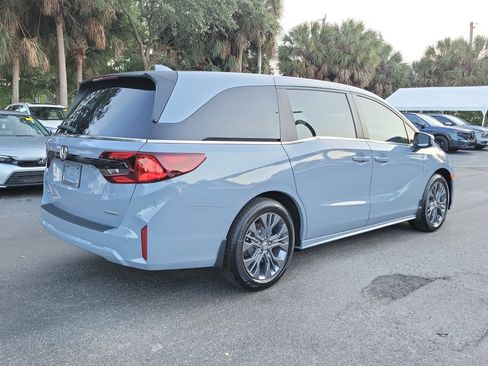 New 2026 Honda Odyssey Touring image 6