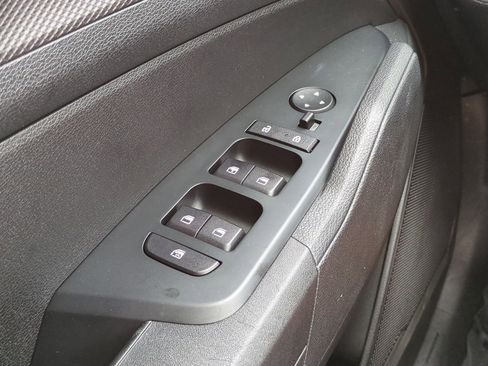 Used 2025 Kia Sportage LX FWD image 22