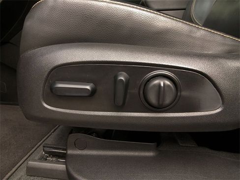 Certified 2021 Chevrolet Traverse RS image 20