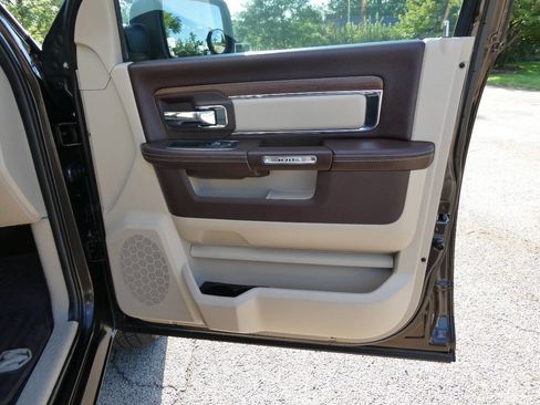 Used 2017 RAM 1500 Laramie w/ Convenience Group AWD/4WD image 33