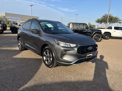 Used 2023 Ford Escape ST-Line w/ Tech Pack #1 FWD image 5