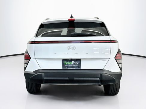 Used 2025 Hyundai Kona SEL AWD/4WD image 7