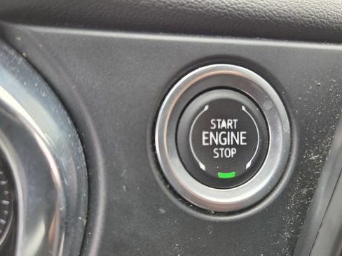 Used 2025 Chevrolet Blazer LT FWD image 24