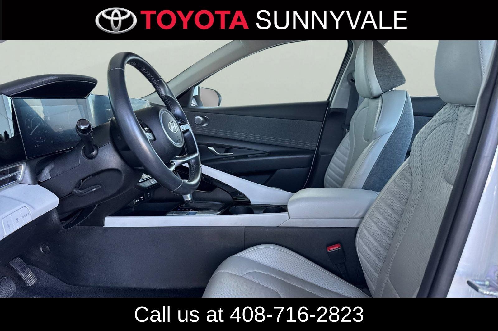 Used 2025 Hyundai Elantra Limited FWD image 14