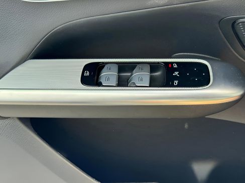 Certified 2025 Mercedes-Benz GLC 350e 4MATIC image 21