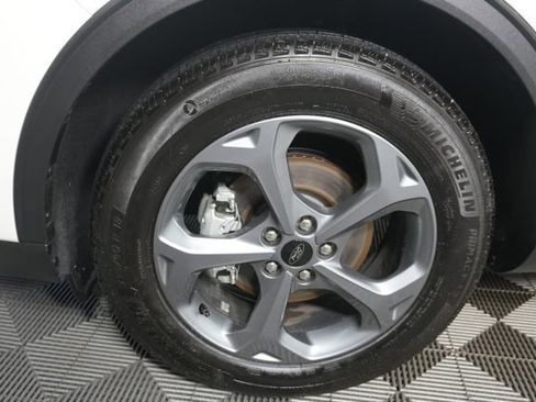 Certified 2025 Ford Escape ST-Line w/ Tech Pack #1 image 18