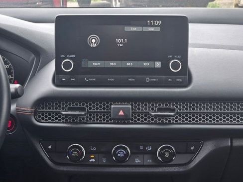 Used 2025 Honda HR-V Sport image 18
