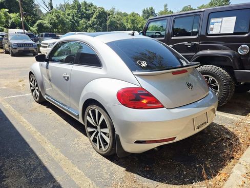 Used 2013 Volkswagen Beetle 2.0T FWD image 2