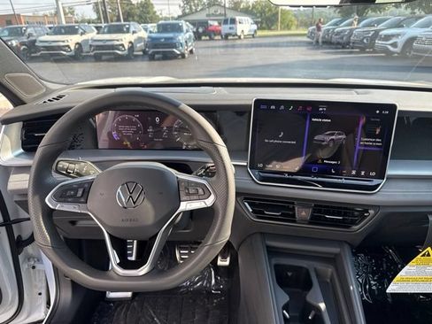 New 2026 Volkswagen Tiguan SE R-Line AWD/4WD image 14