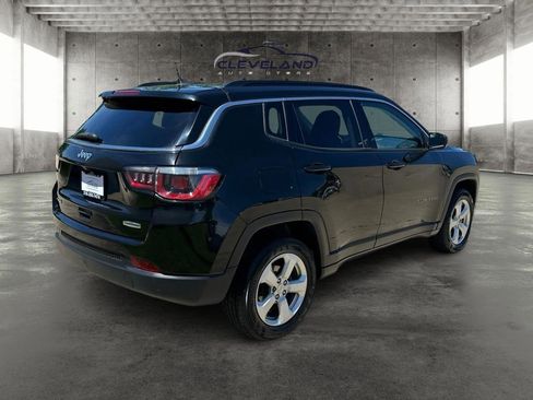 Used 2019 Jeep Compass Latitude w/ Cold Weather Group AWD/4WD image 3