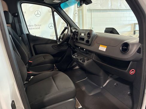 New 2025 Mercedes-Benz Sprinter 2500 image 12
