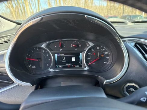 Used 2018 Chevrolet Malibu Premier w/ Premier Sun and Wheel Package image 8