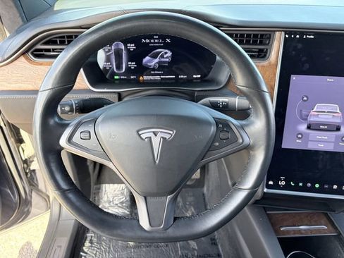 Used 2020 Tesla Model X Long Range image 10
