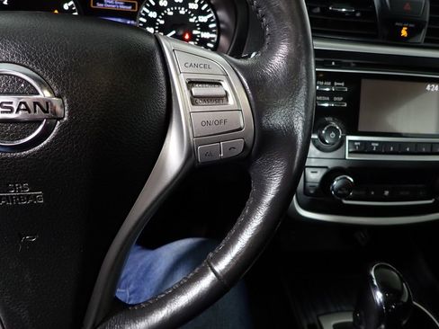 Used 2017 Nissan Altima 2.5 SL w/ Moonroof Package image 27