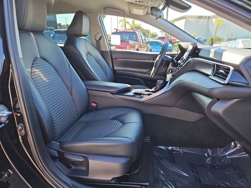 Used 2023 Toyota Camry SE image 33