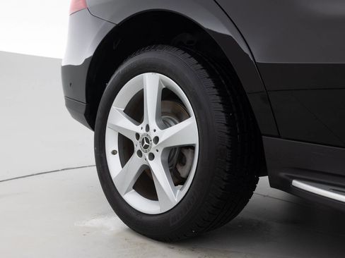 Used 2019 Mercedes-Benz GLE 400 4MATIC image 19