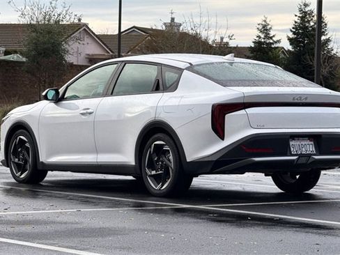 Certified 2025 Kia K4 EX image 8