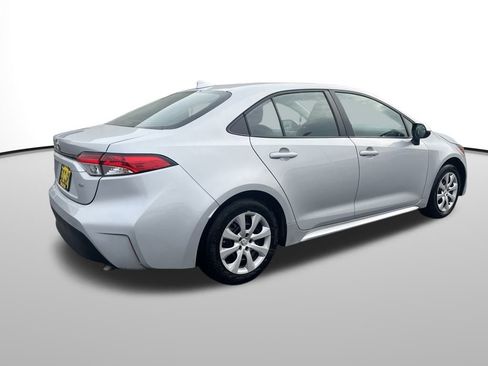 Used 2024 Toyota Corolla LE image 6