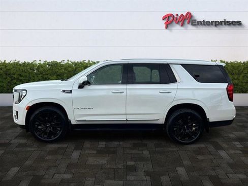 Used 2021 GMC Yukon SLT w/ SLT Premium Package image 3