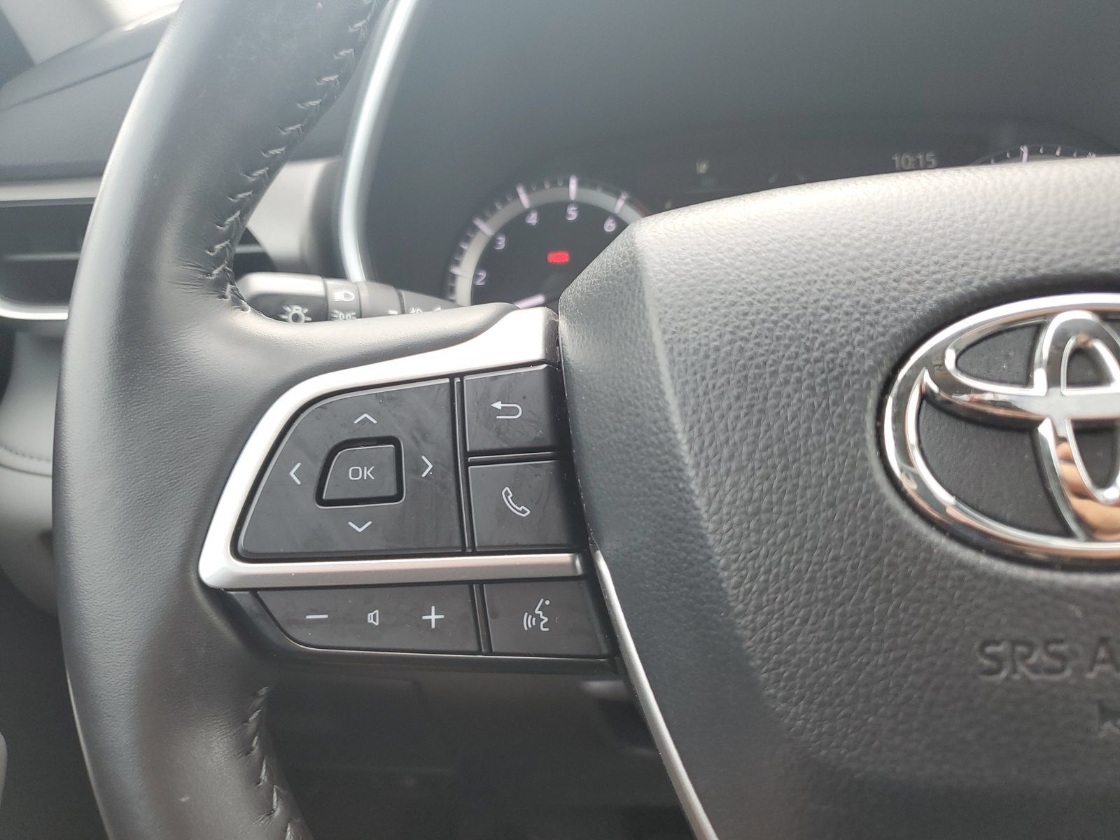 Used 2024 Toyota Highlander XLE AWD/4WD image 22