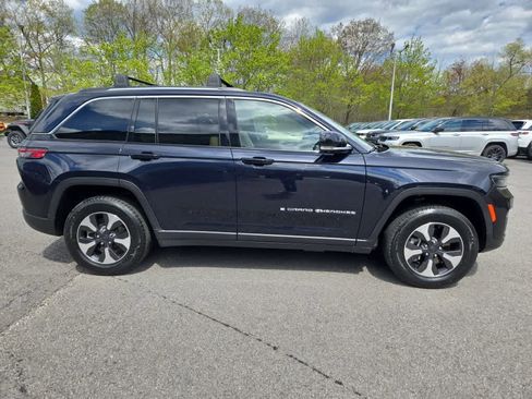 Used 2023 Jeep Grand Cherokee 4WD 4xe w/ Luxury Tech Group II image 3