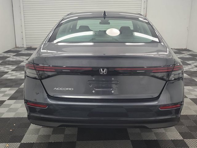 Used 2025 Honda Accord SE image 5