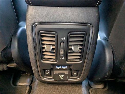 Used 2014 Jeep Grand Cherokee Limited AWD/4WD image 17