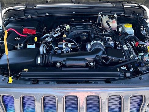 Used 2021 Jeep Wrangler Unlimited Rubicon AWD/4WD image 27