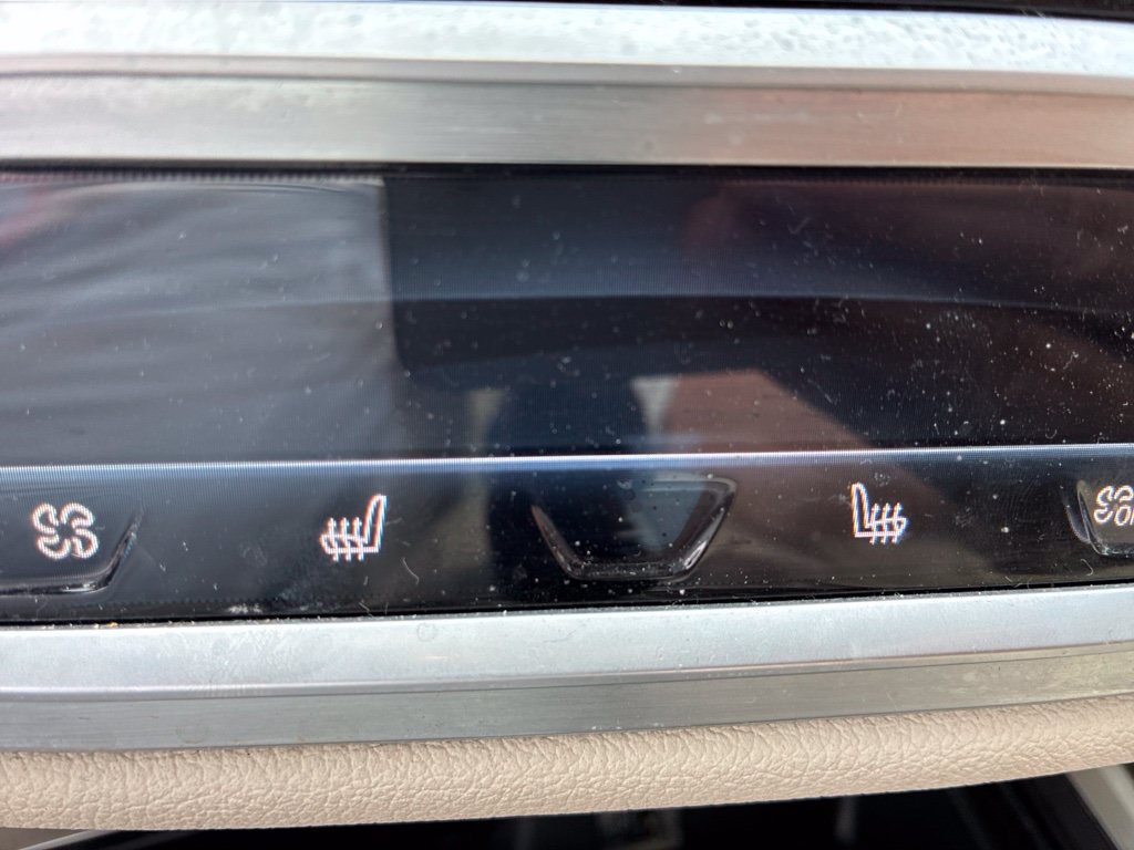 Used 2016 BMW 750i xDrive AWD/4WD image 16