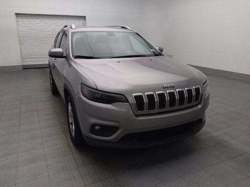Used 2019 Jeep Cherokee Latitude Plus FWD image 14