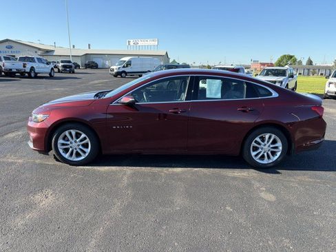 Used 2016 Chevrolet Malibu LT w/ Leather Package FWD image 2