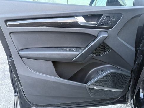 Used 2018 Audi Q5 2.0T Premium Plus w/ Premium Plus Package image 12