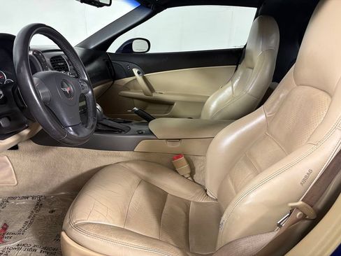 Used 2007 Chevrolet Corvette Coupe w/ Preferred Equipment Group RWD image 23