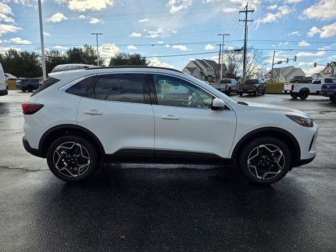 New 2026 Ford Escape Platinum w/ Premium Technology Package image 6