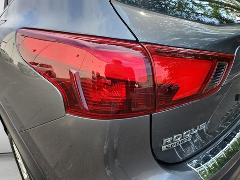 Used 2019 Nissan Rogue Sport S w/ Appearance Package AWD/4WD image 19