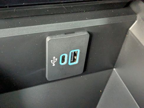 New 2025 Ford F350 Lariat image 16