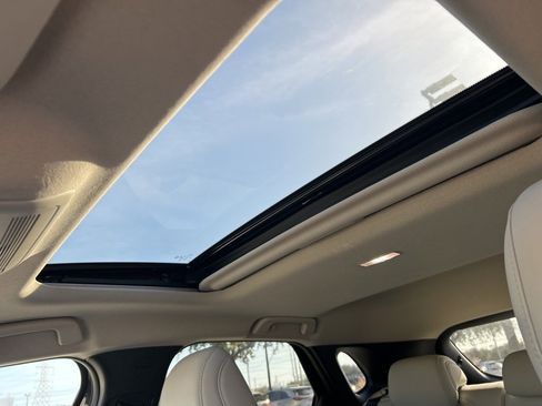 Used 2024 MAZDA CX-30 2.5 Turbo w/ Premium Package image 4