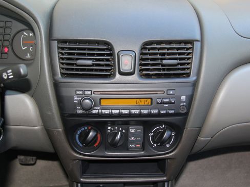 Used 2006 Nissan Sentra 1.8 w/ (F05) Convenience Pkg image 14