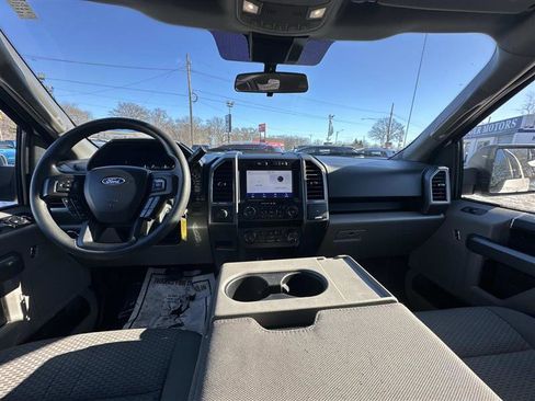 Used 2019 Ford F150 XLT image 12