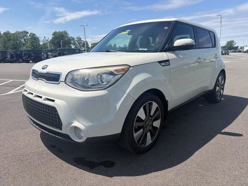 Used 2016 Kia Soul ! w/ Umber Package 1 FWD image 2
