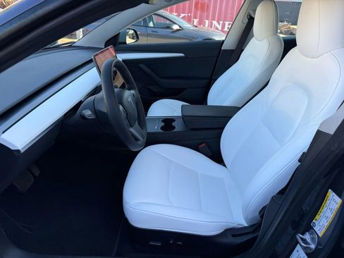 Used 2023 Tesla Model 3 Standard Range image 15