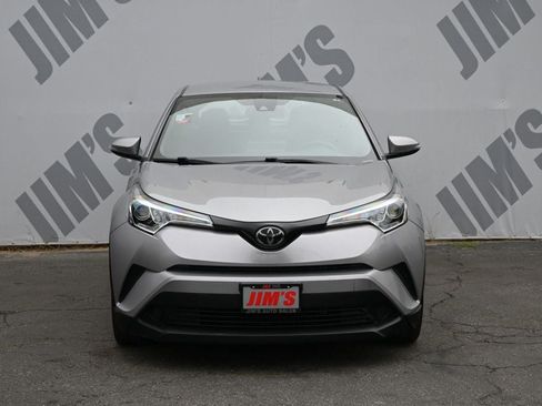 Used 2019 Toyota C-HR LE FWD image 2